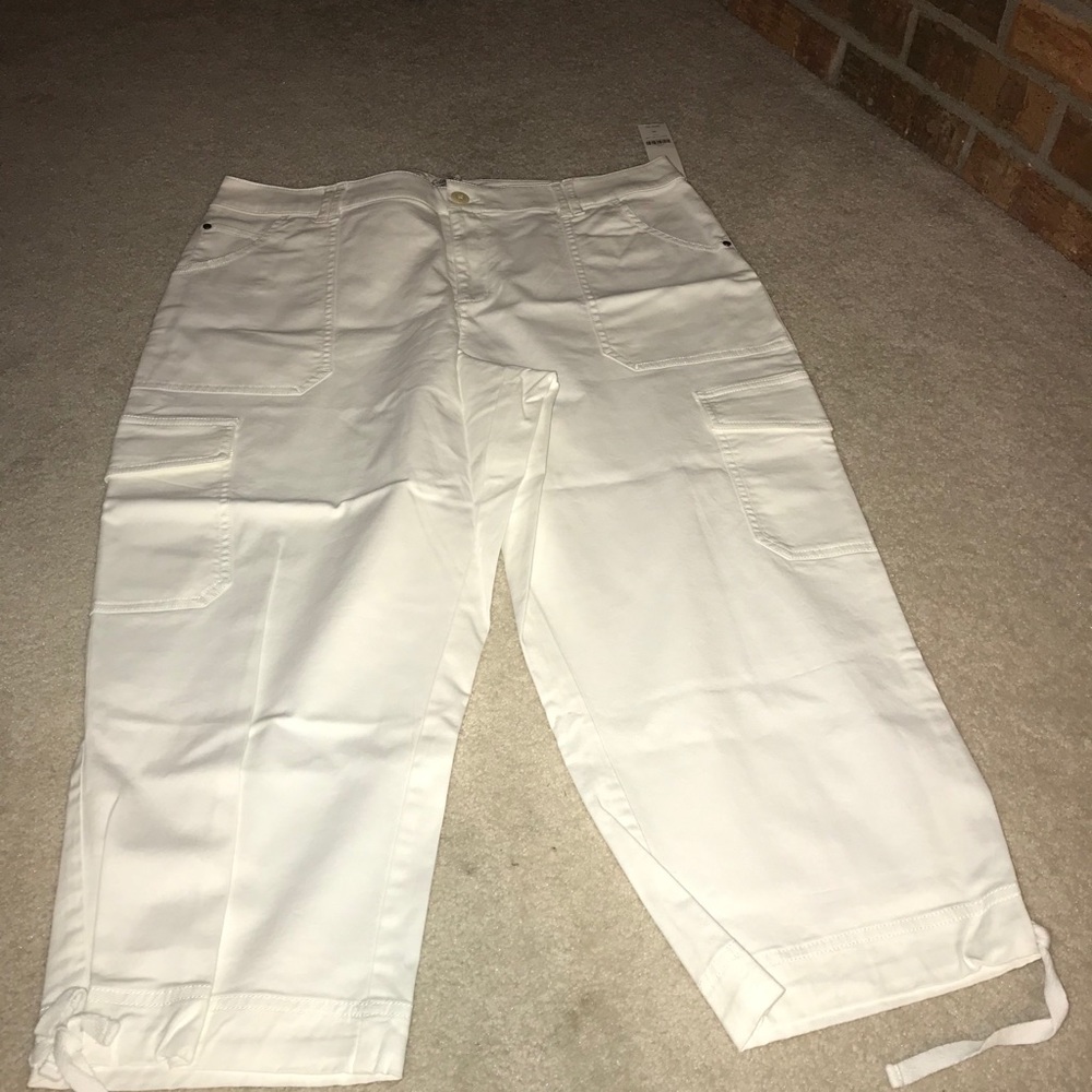 Coldwater Creek natural twill cargo pant